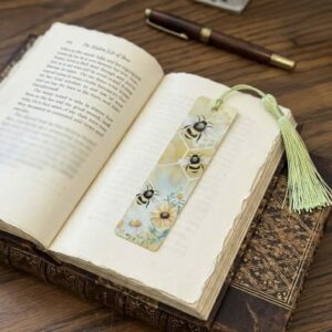 Bee bookmark